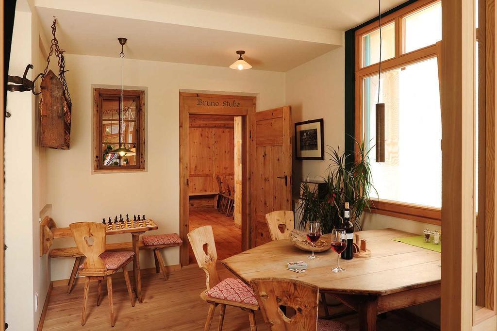 Hotel Gassenwirt Chienes Bagian luar foto