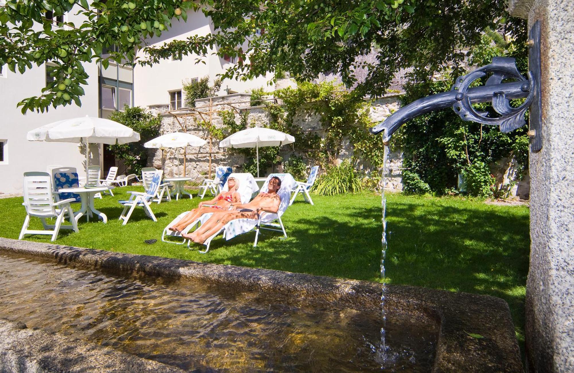 Hotel Gassenwirt Chienes Bagian luar foto