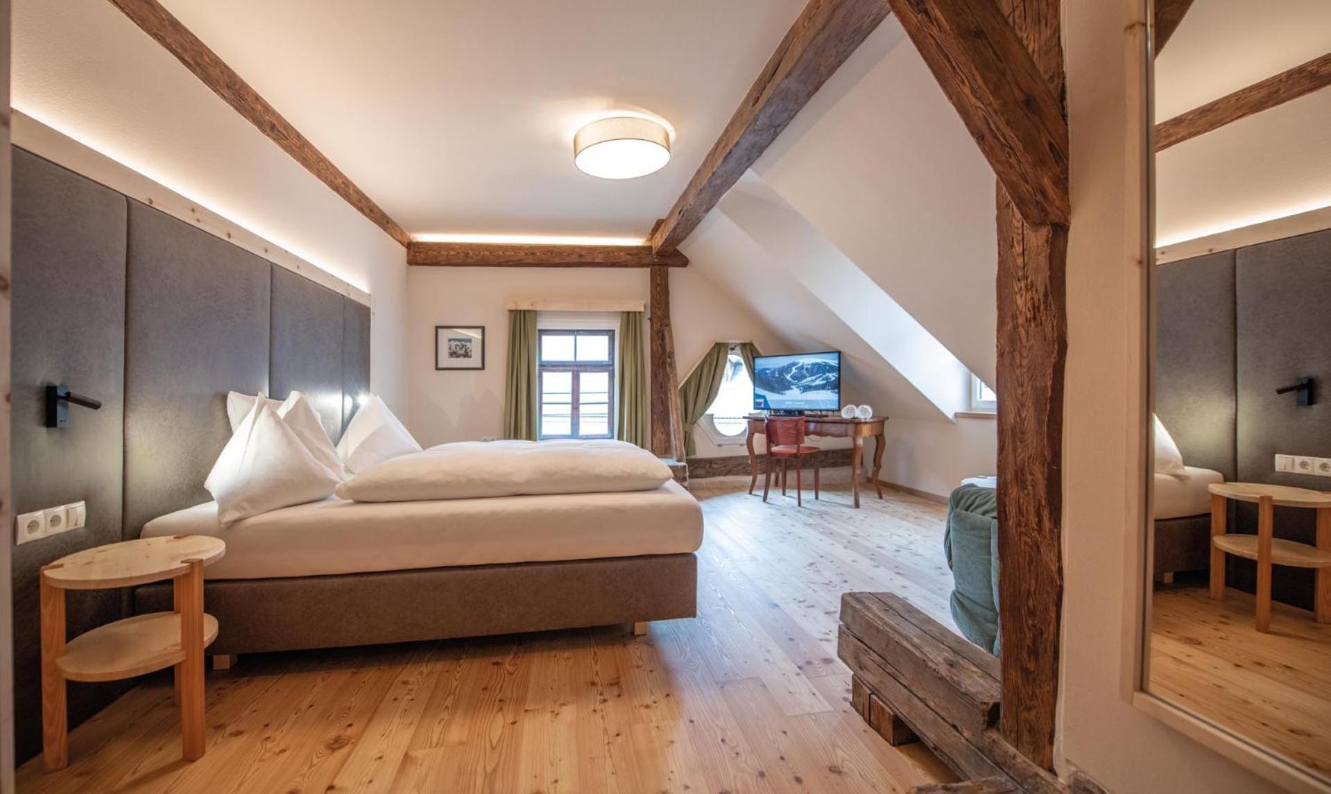Hotel Gassenwirt Chienes Bagian luar foto