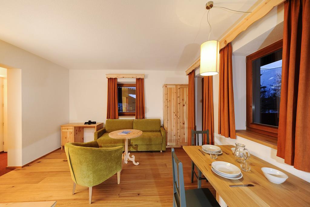 Hotel Gassenwirt Chienes Bagian luar foto