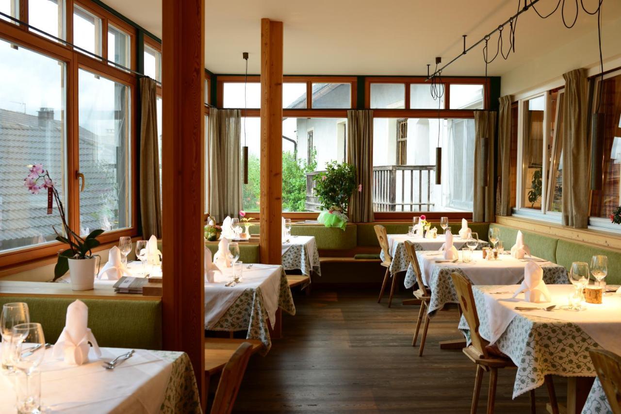Hotel Gassenwirt Chienes Bagian luar foto