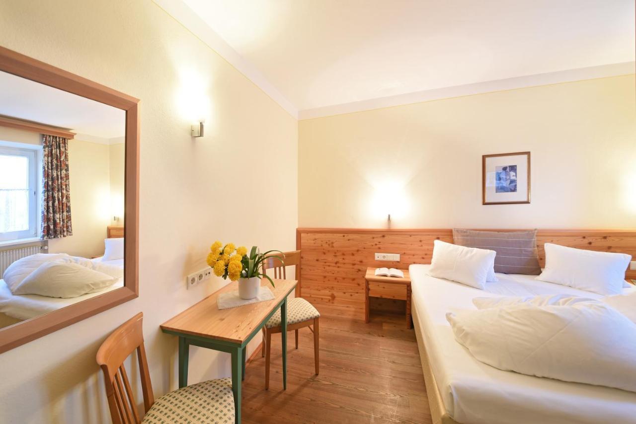 Hotel Gassenwirt Chienes Bagian luar foto